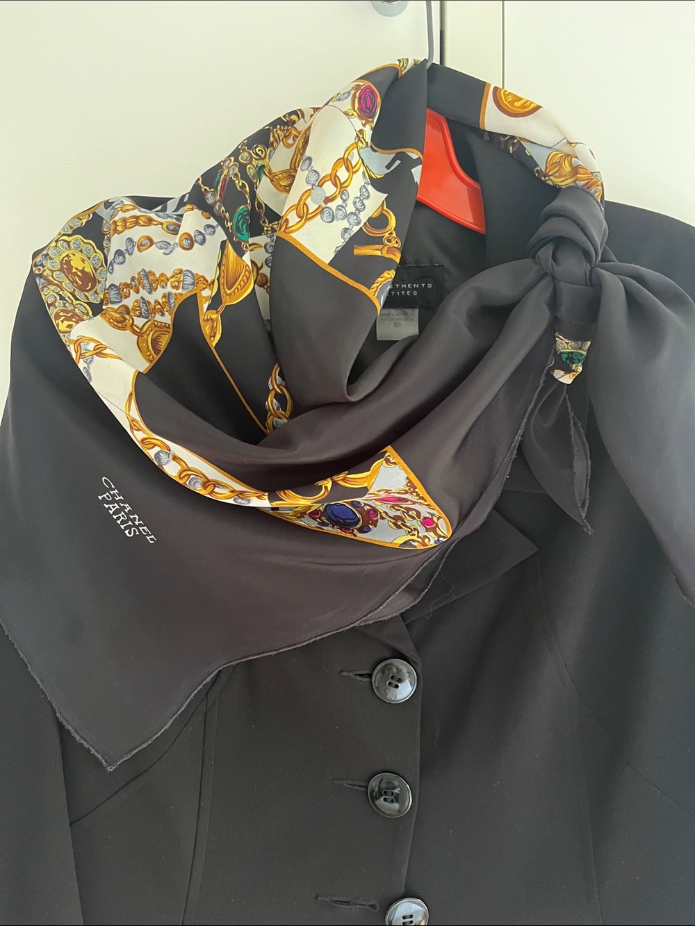 Scarf imitation Chanel